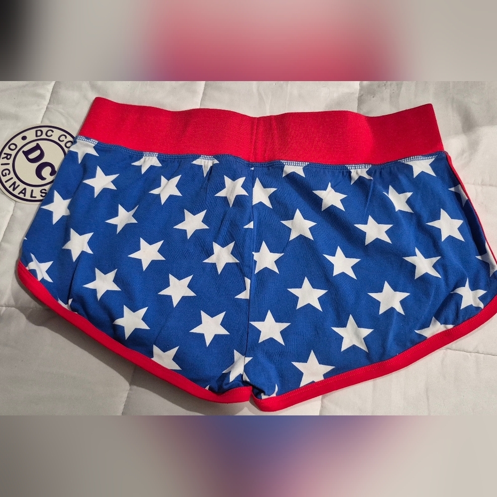 DC Comics Women's Wonder Woman Star Shorts - Picture 2 of 4